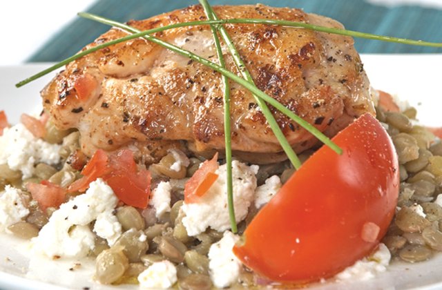 http://www.naturalhealthmag.com.au/sites/default/files/imagecache/recipes-image/editorial/chicken-green-lentils-salad.jpg
