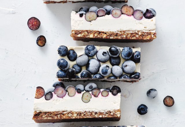 Jessica Sepel's Vegan Lemon & Blueberry Cheesecake