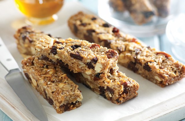 Coconut and chia muesli bar recipe | Healthy &amp; homemade! | Nourish magazine  Australia