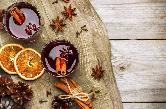 Mulled Christmas wine recipe | Nourish magazine Australia