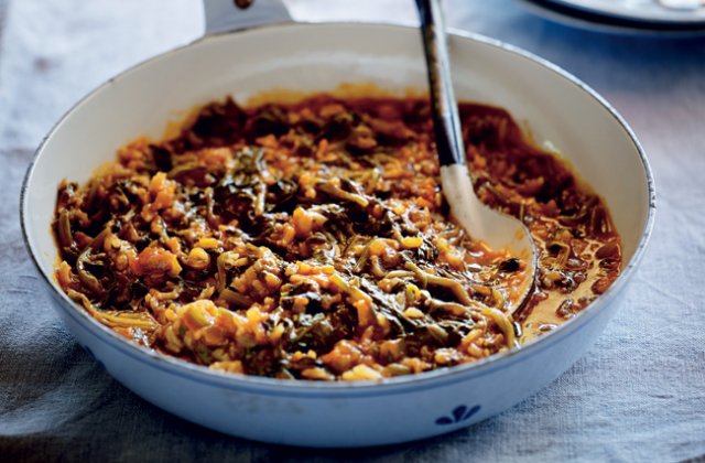 Spinach and rice casserole recipe | Mediterranean recipes | Nourish ...